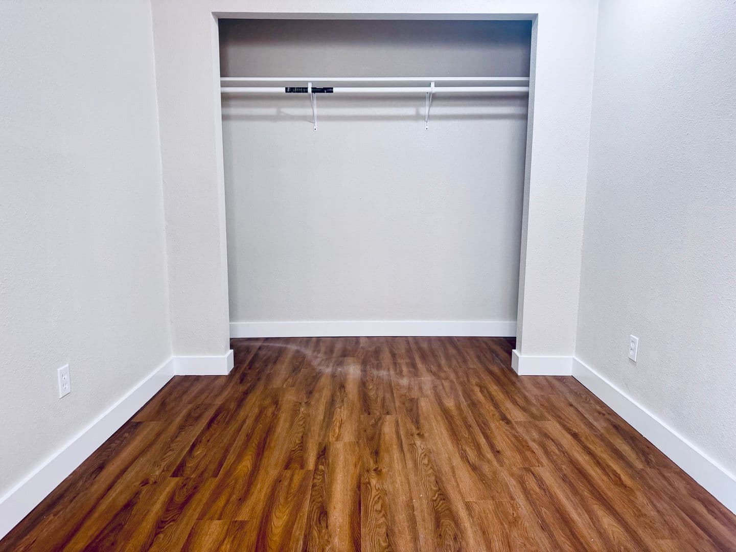 La Grande Apartment: 1606 & 1608 & 1610 4th street