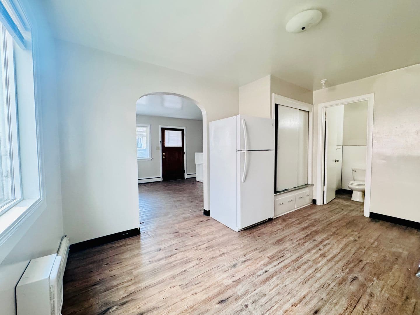 La Grande Apartment: 1606 & 1608 & 1610 4th street