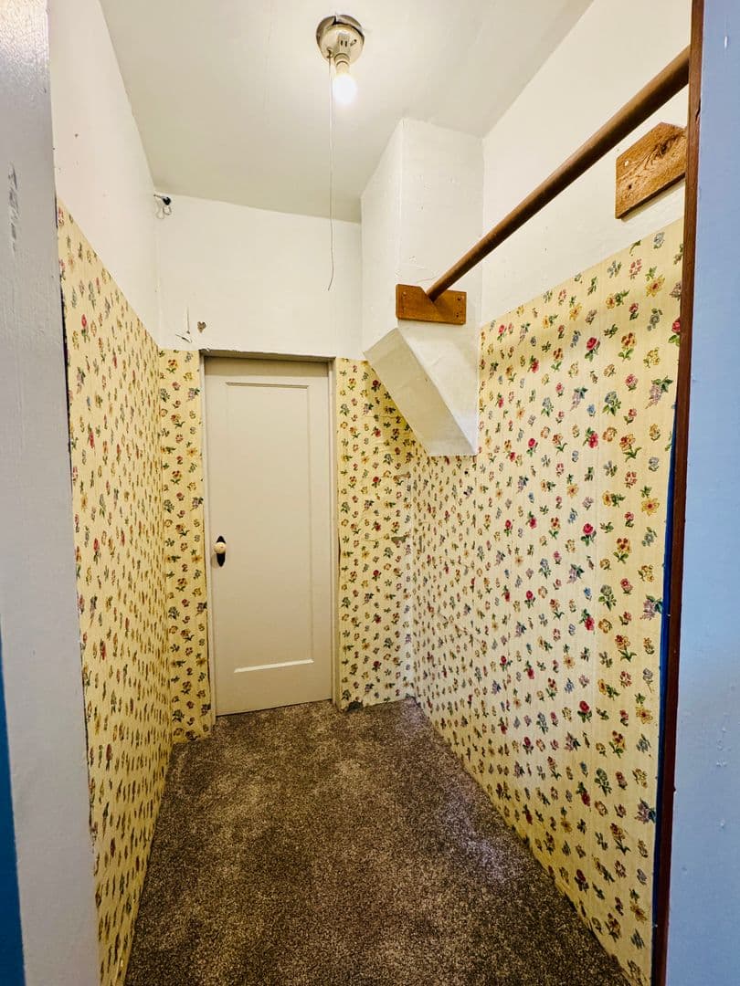 La Grande House: 3401 Cove Ave
