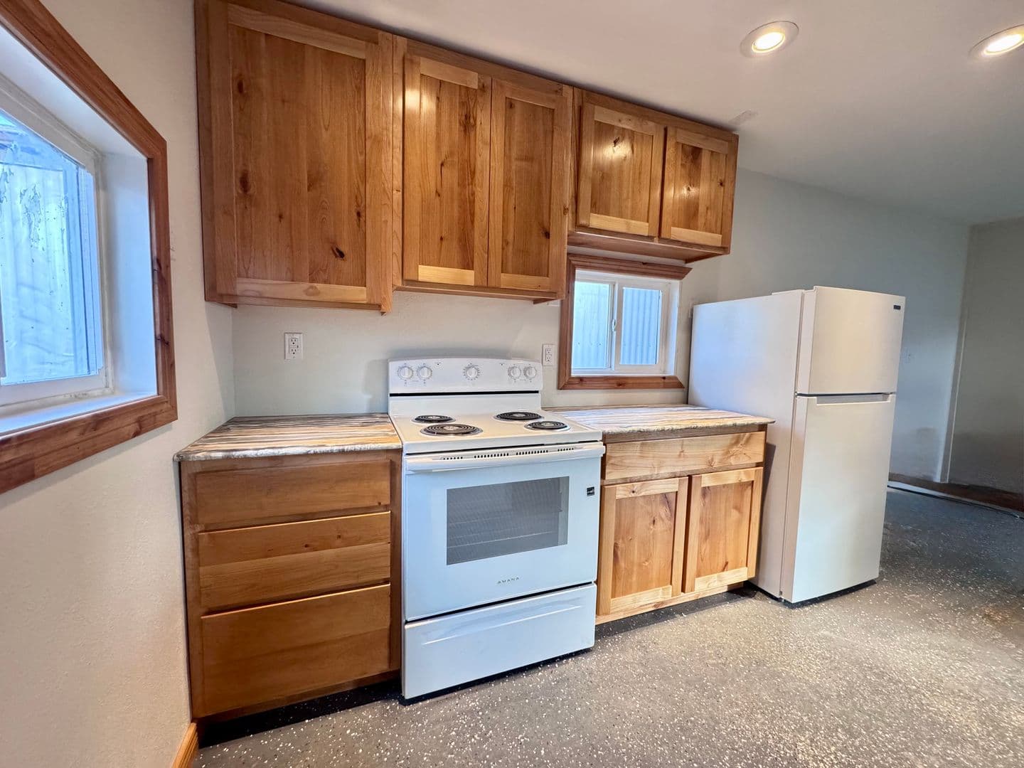 La Grande Apartment: 2414 Empire Dr.