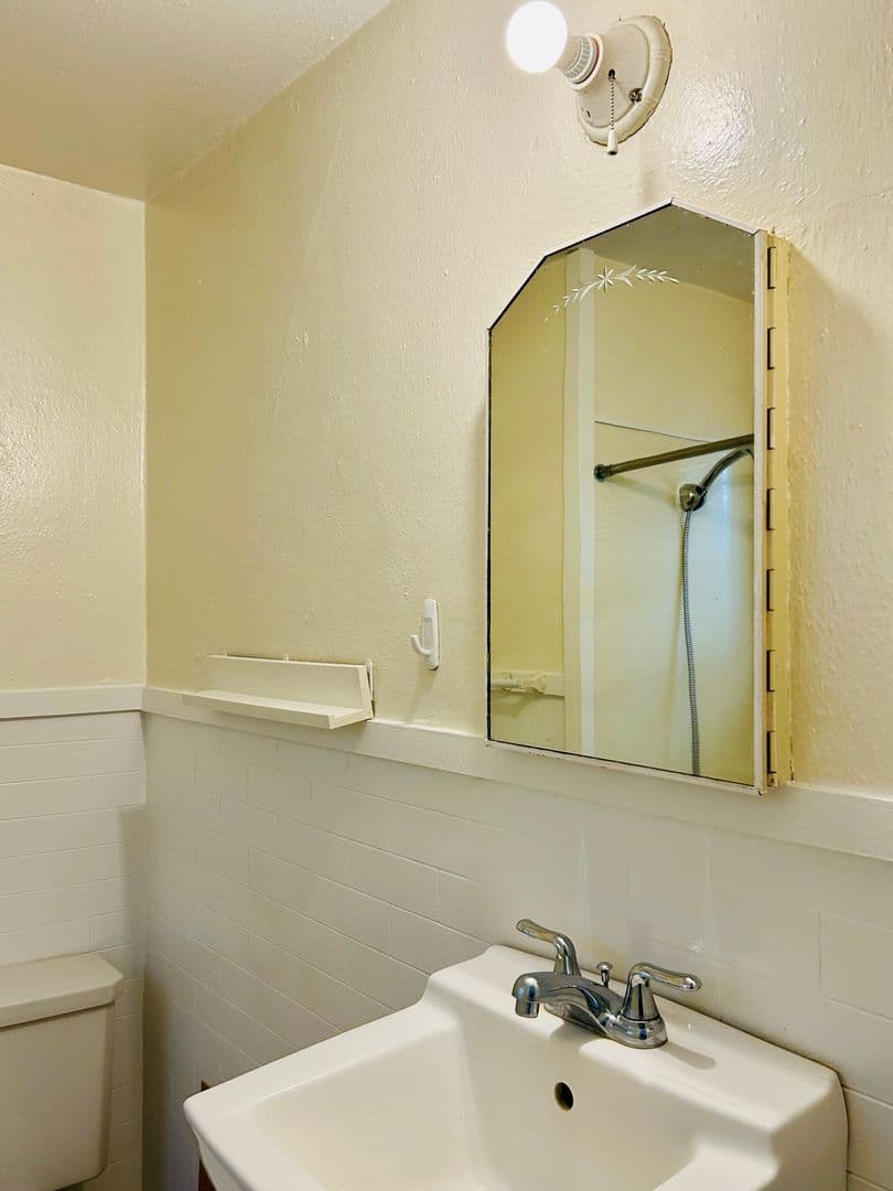 La Grande Apartment: 1904 3rd Street