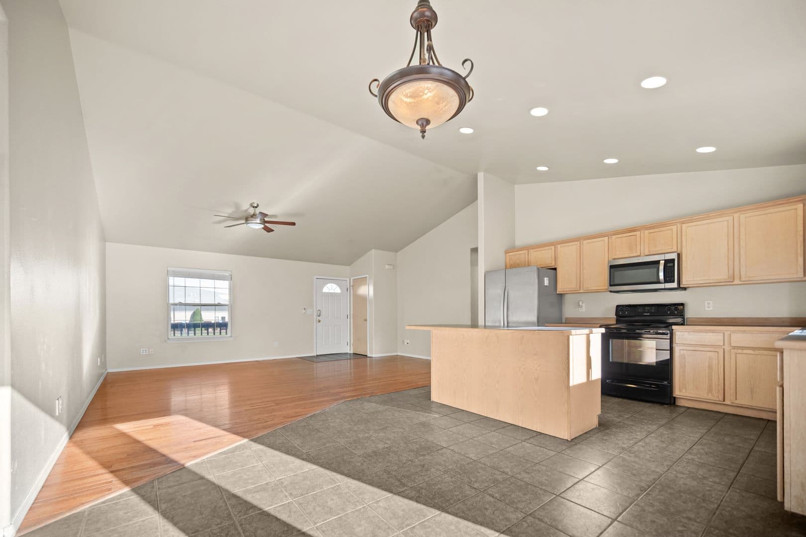 La Grande House: 114 18th st.