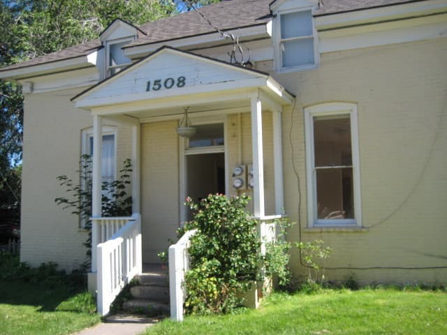 La Grande Apartment: 1508 N Ave