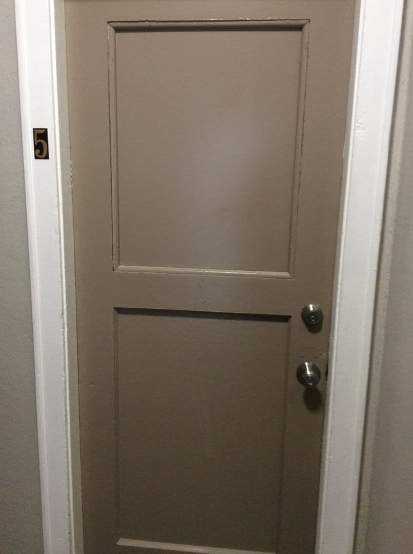 La Grande Apartment: 214 Fir Street