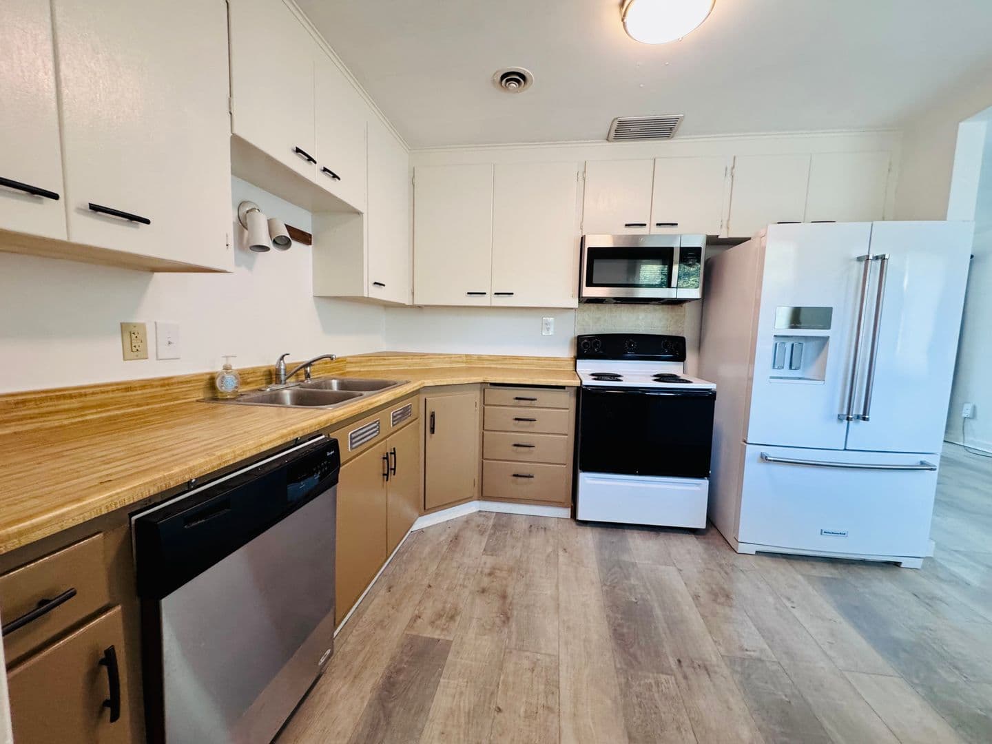 La Grande House: 1101 F Ave