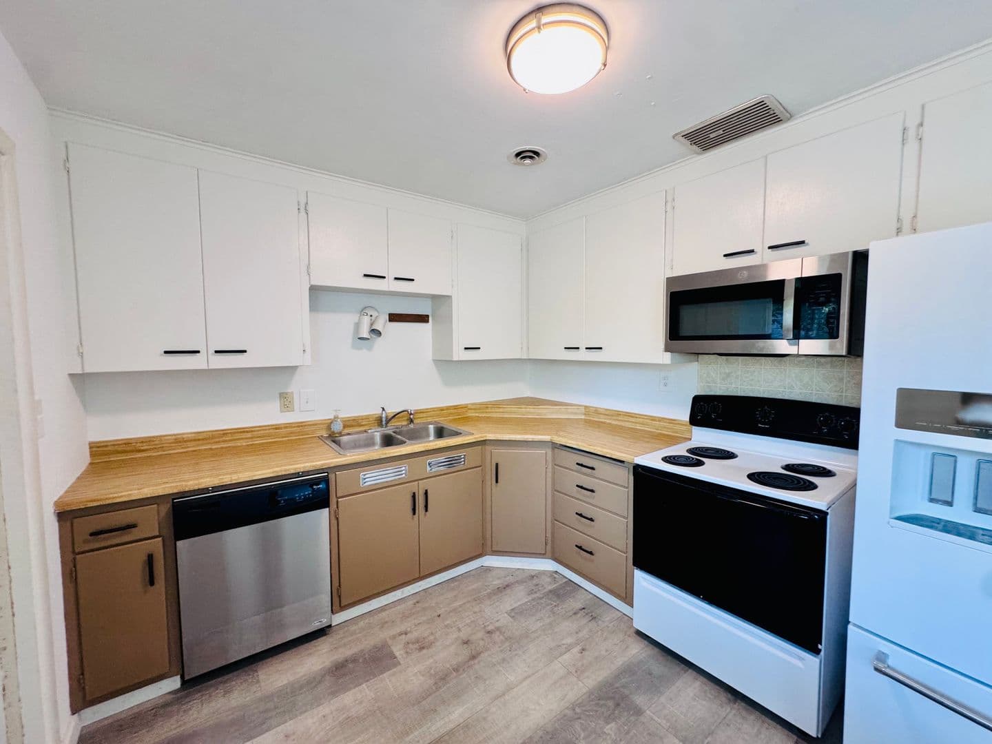La Grande House: 1101 F Ave