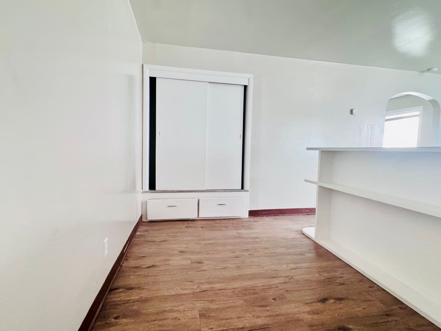 La Grande Apartment: 1606 & 1608 & 1610 4th street