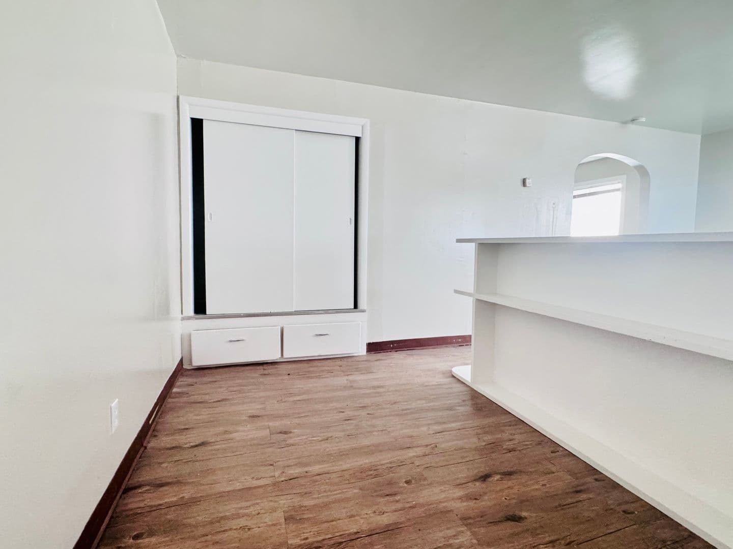 La Grande Apartment: 1606 & 1608 & 1610 4th street