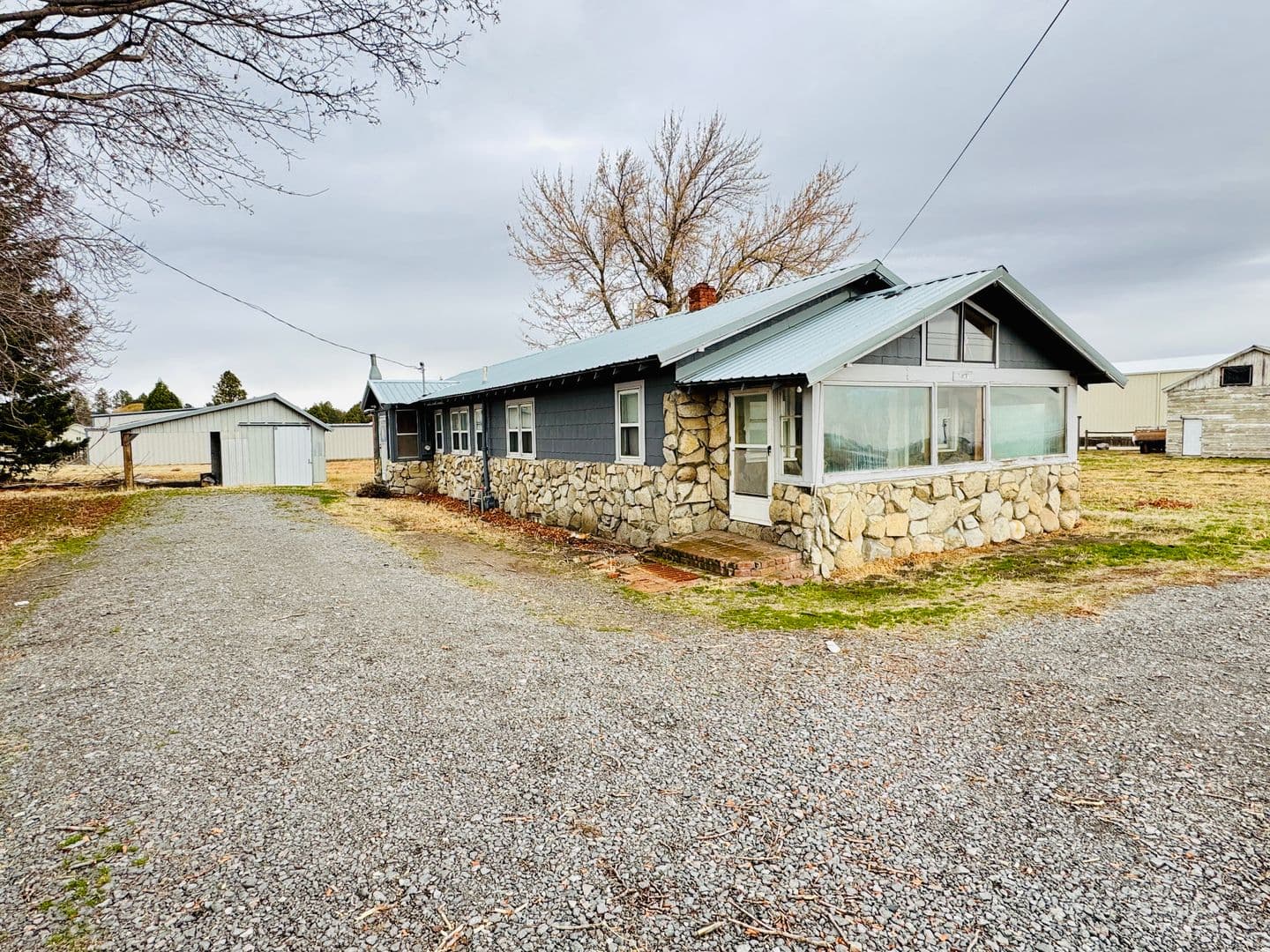 La Grande House: 3401 Cove Ave