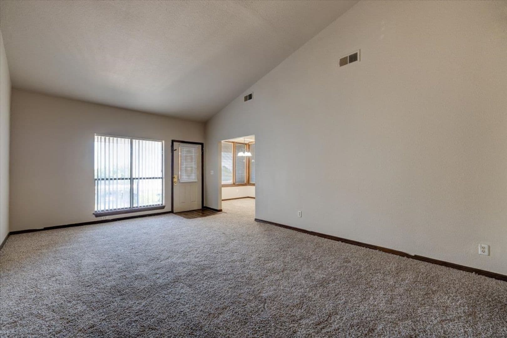 Oklahoma City Apartment: 10400 N Council Rd