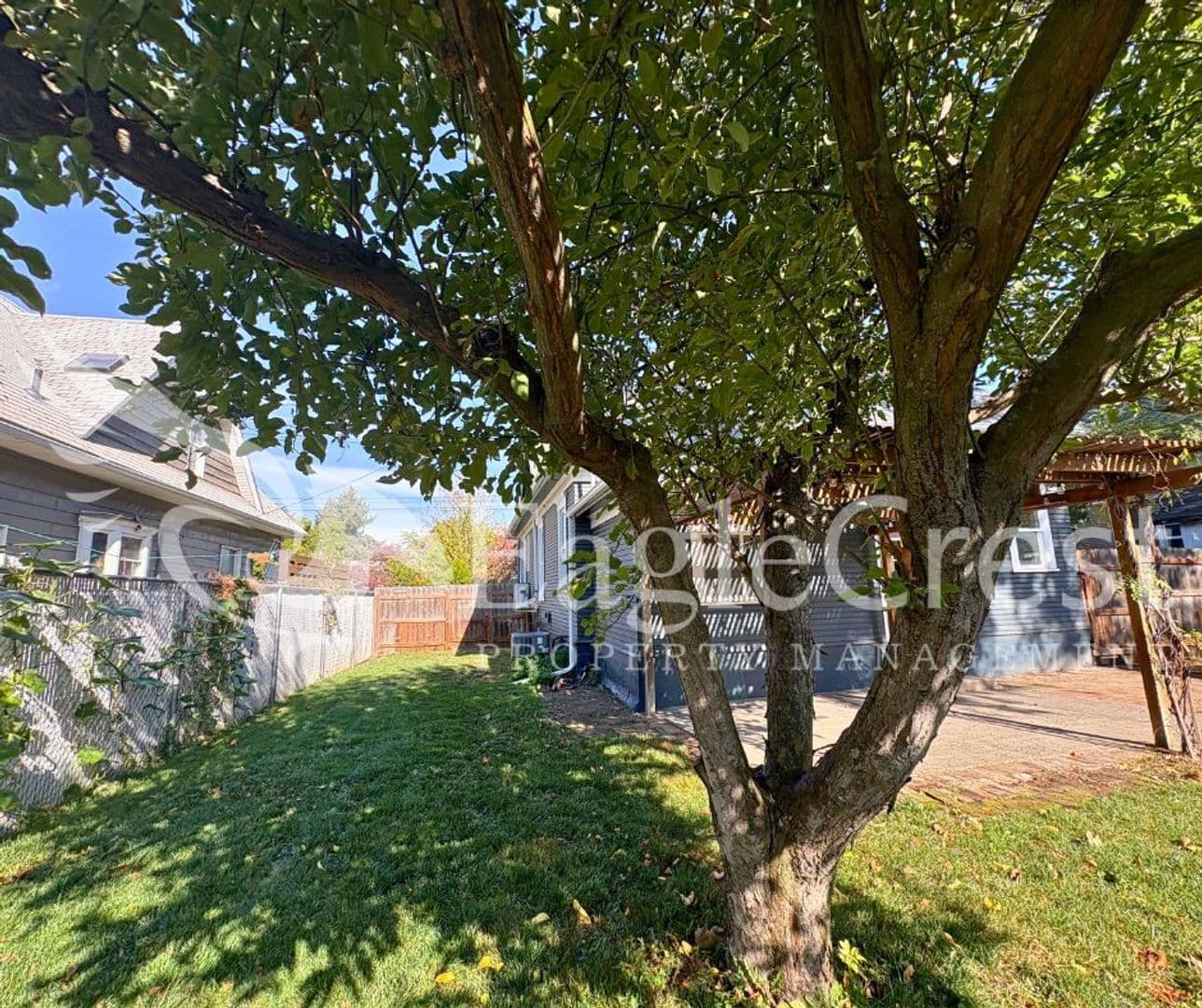 Walla Walla House: 816 E. Alder