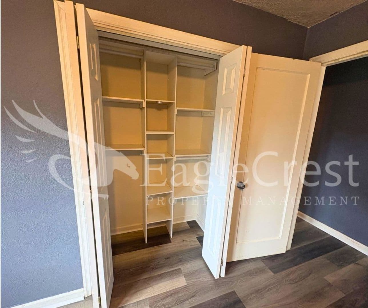 College Place Apartment: 127 SW 6th St.