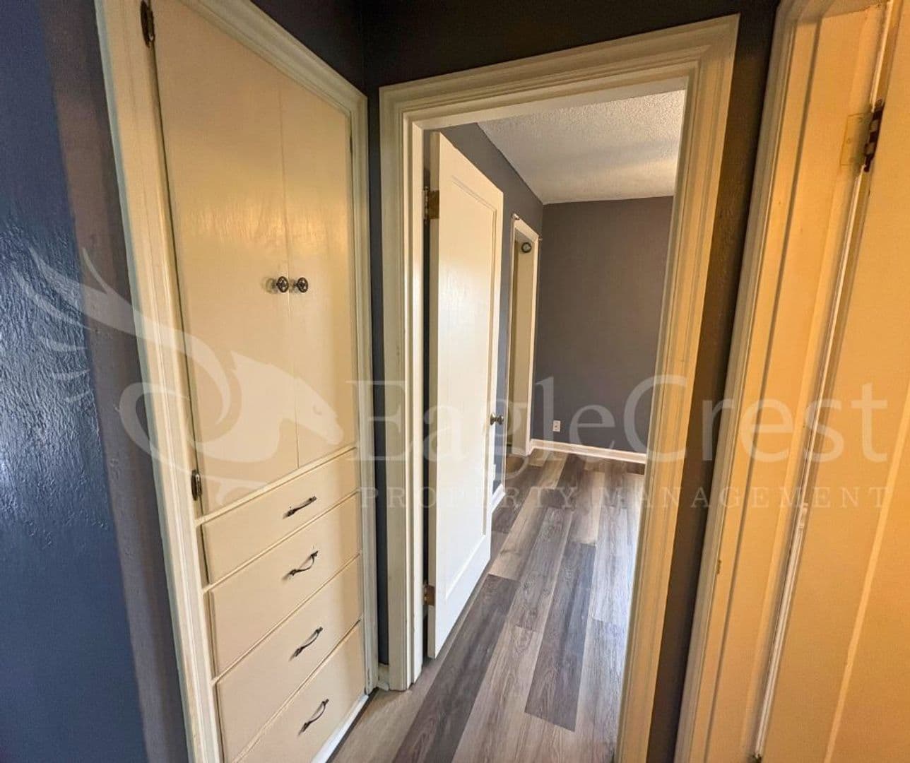 College Place Apartment: 127 SW 6th St.