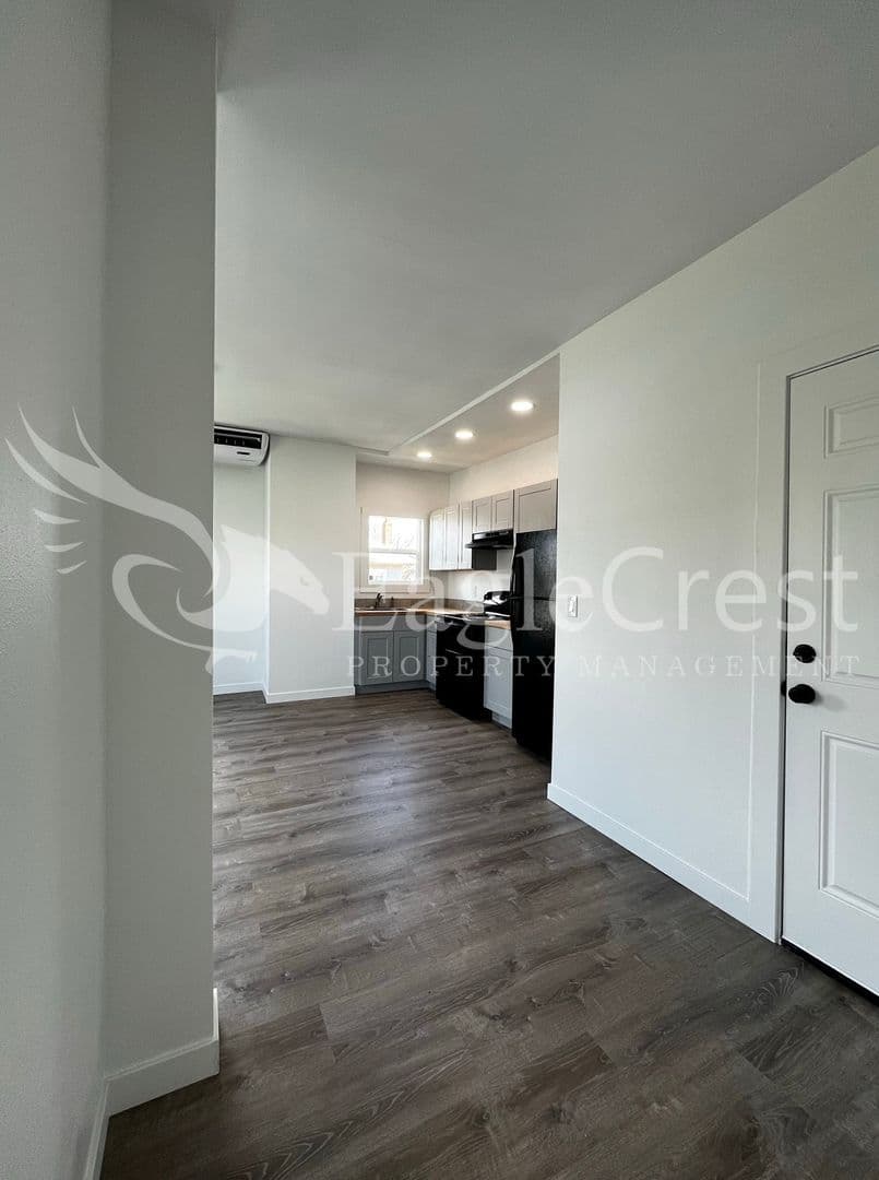 Walla Walla Apartment: 249 Eagan St.