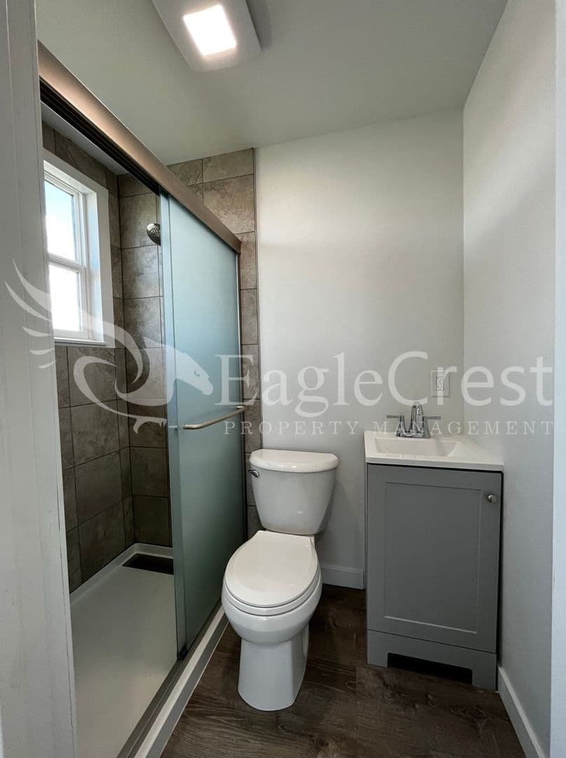 Walla Walla Apartment: 249 Eagan St.