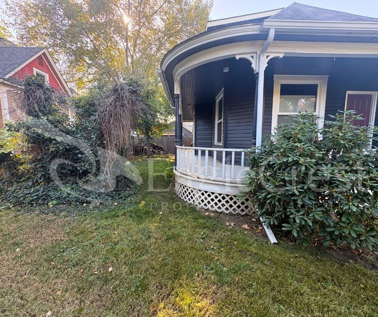 Walla Walla House: 816 E. Alder