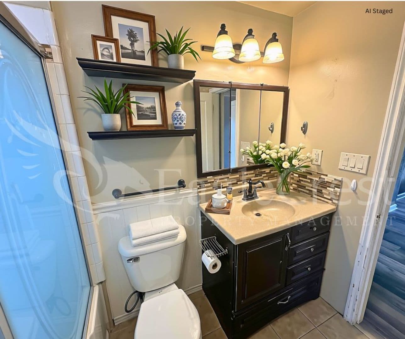 College Place Apartment: 127 SW 6th St.