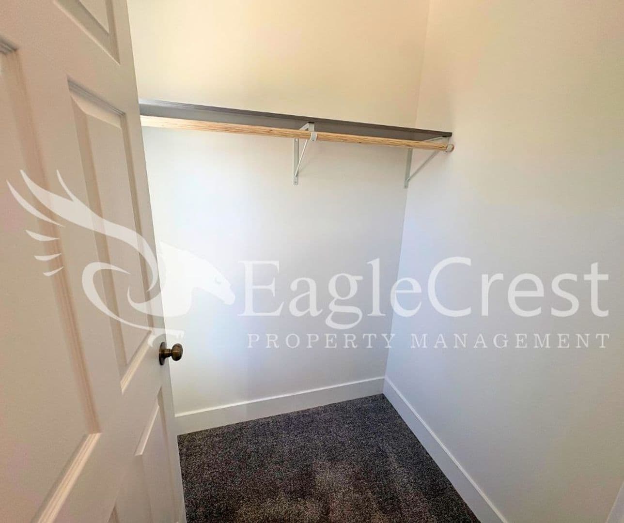 Walla Walla Apartment: 420 Ankeny St.