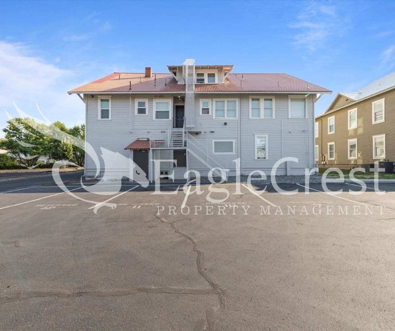 Walla Walla Apartment: 105 N. Spokane St.