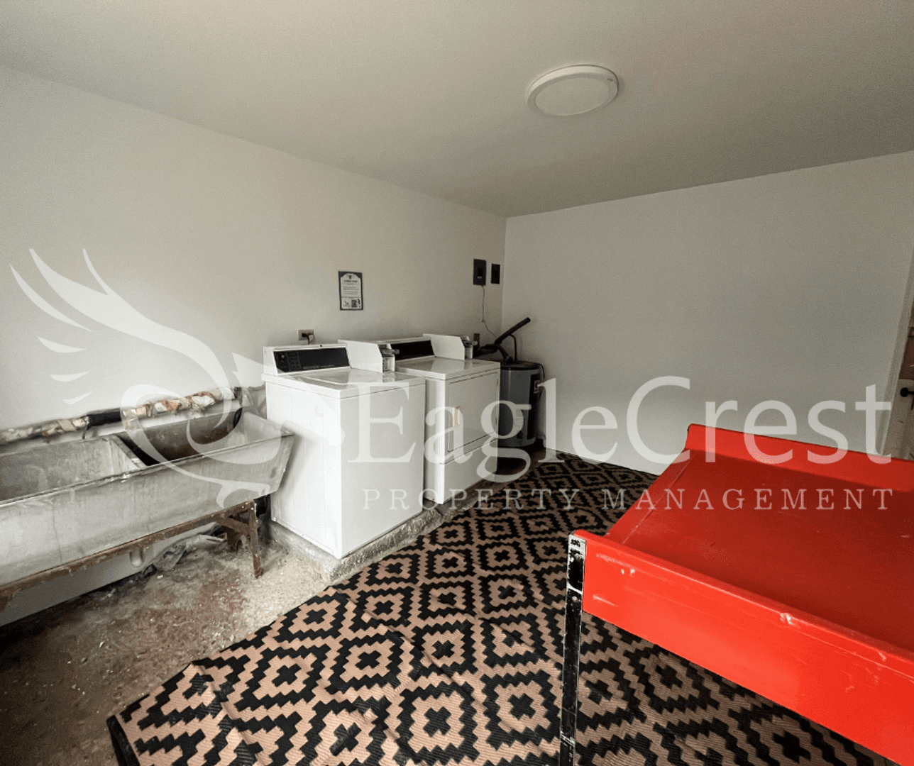 College Place Apartment: 223 SE Roseville Ln