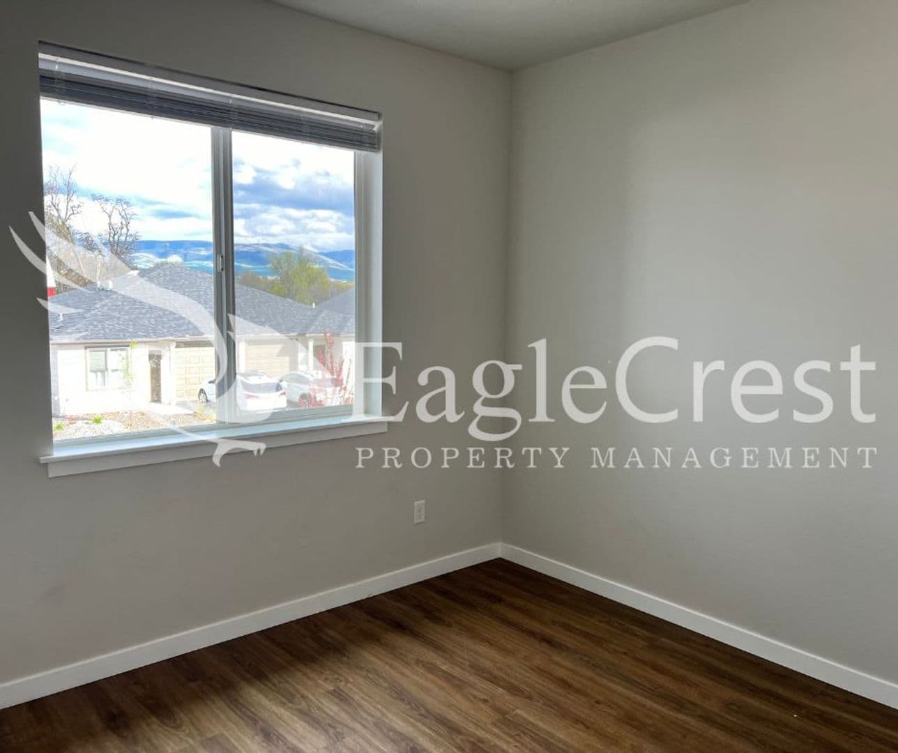 Walla Walla Apartment: 2350/2352 Herbert Pl