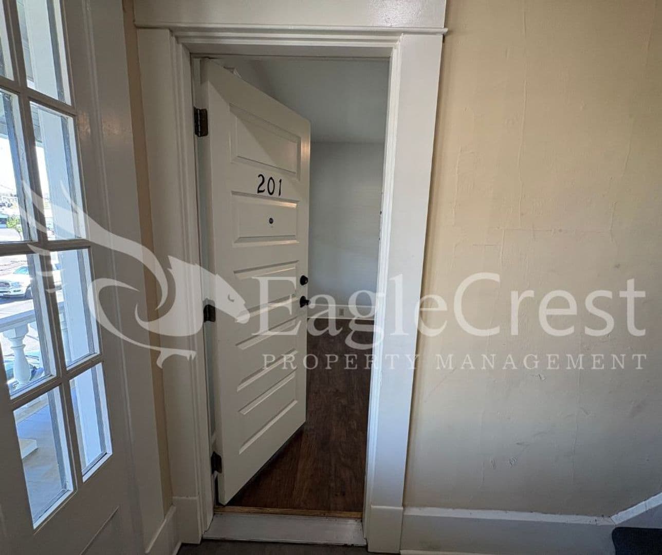 Walla Walla Apartment: 105 N. Spokane St.