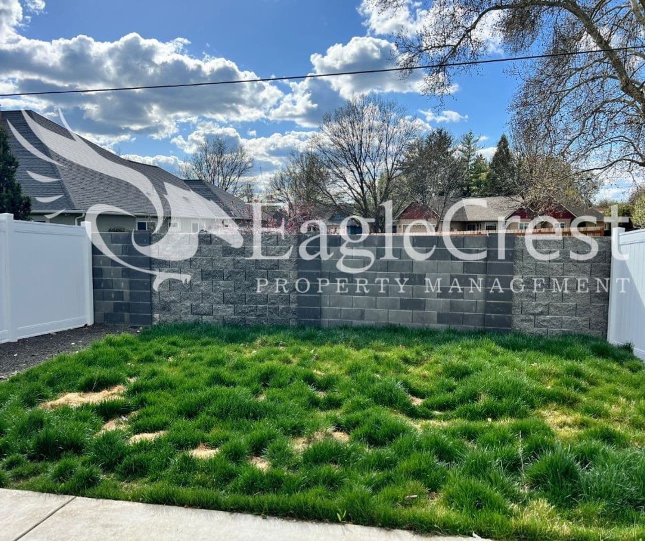 Walla Walla Apartment: 2350/2352 Herbert Pl