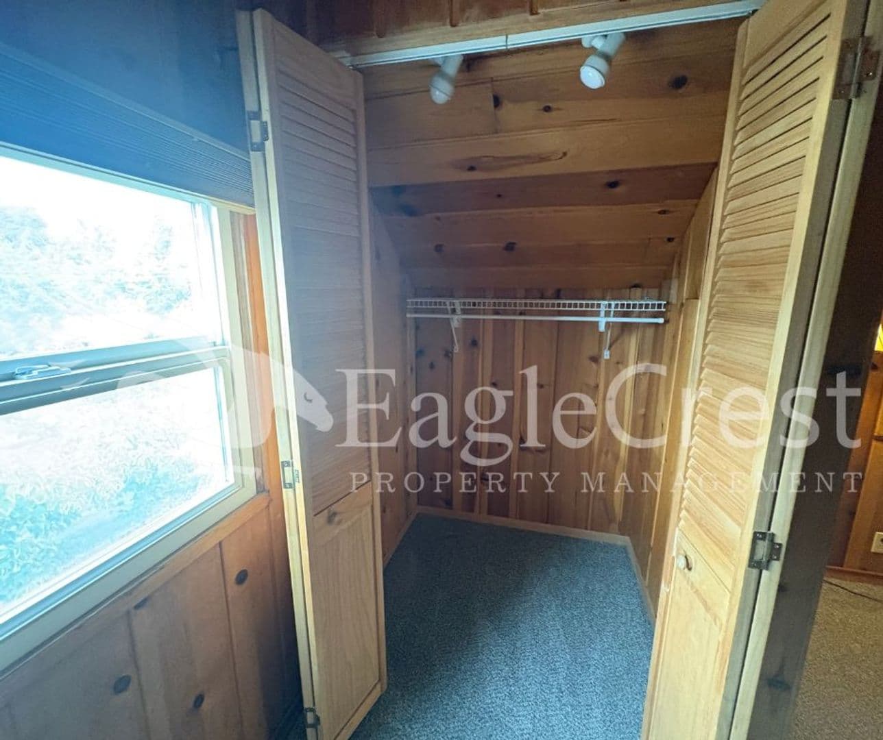 College Place Apartment: 127 SW 6th St.