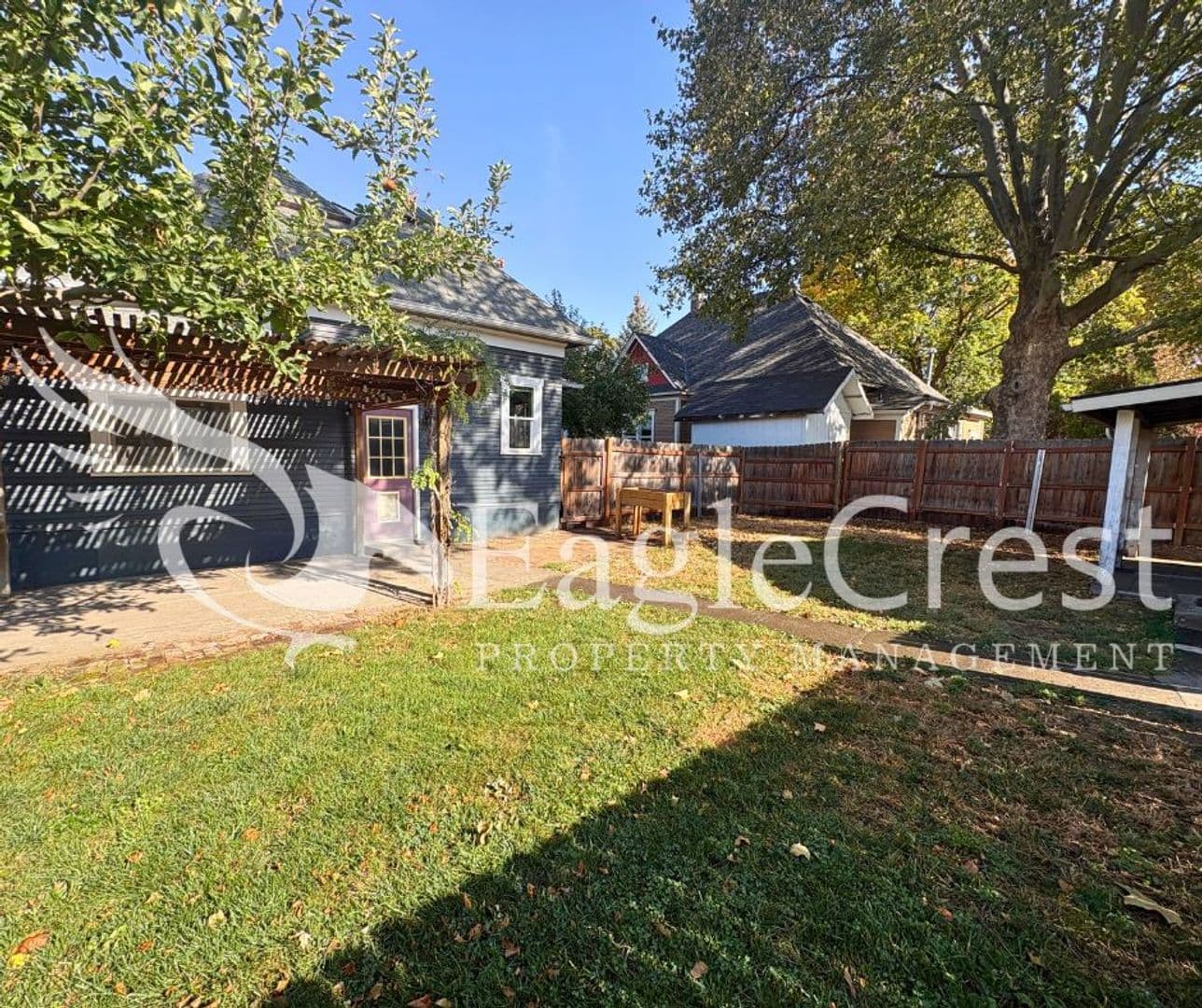 Walla Walla House: 816 E. Alder