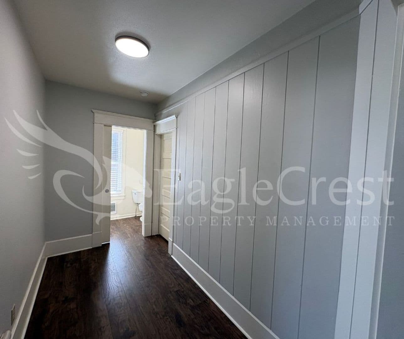 Walla Walla Apartment: 105 N. Spokane St.