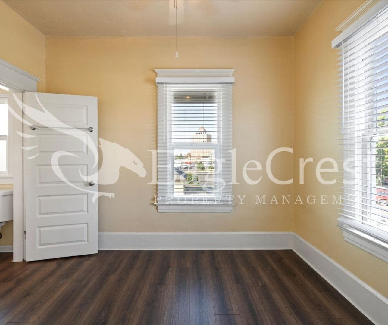 Walla Walla Apartment: 105 N. Spokane St.