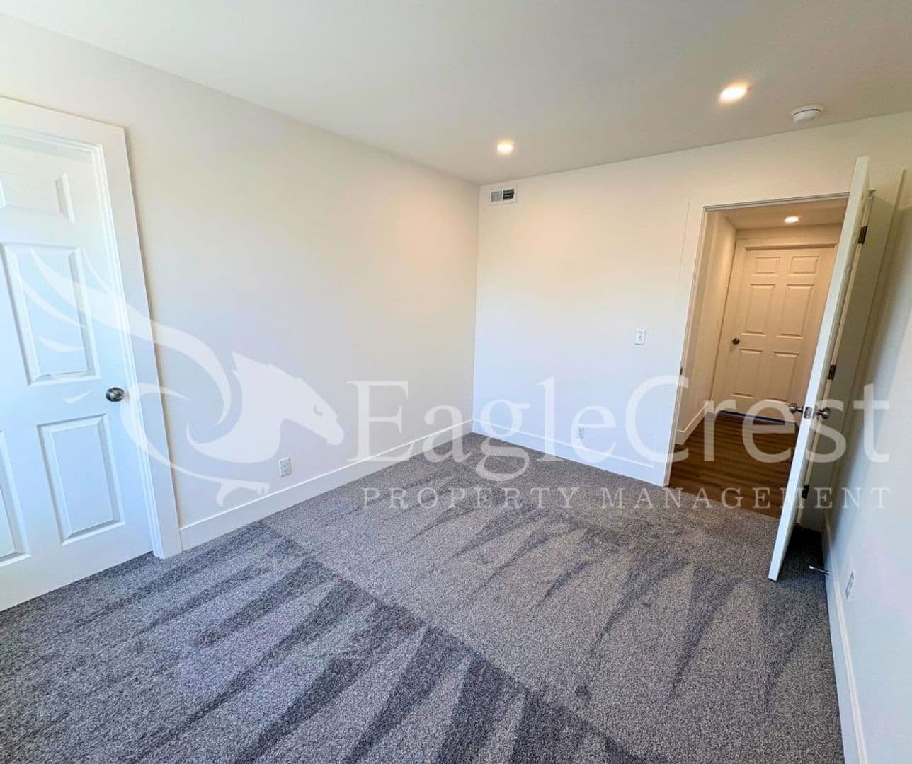 Walla Walla Apartment: 420 Ankeny St.