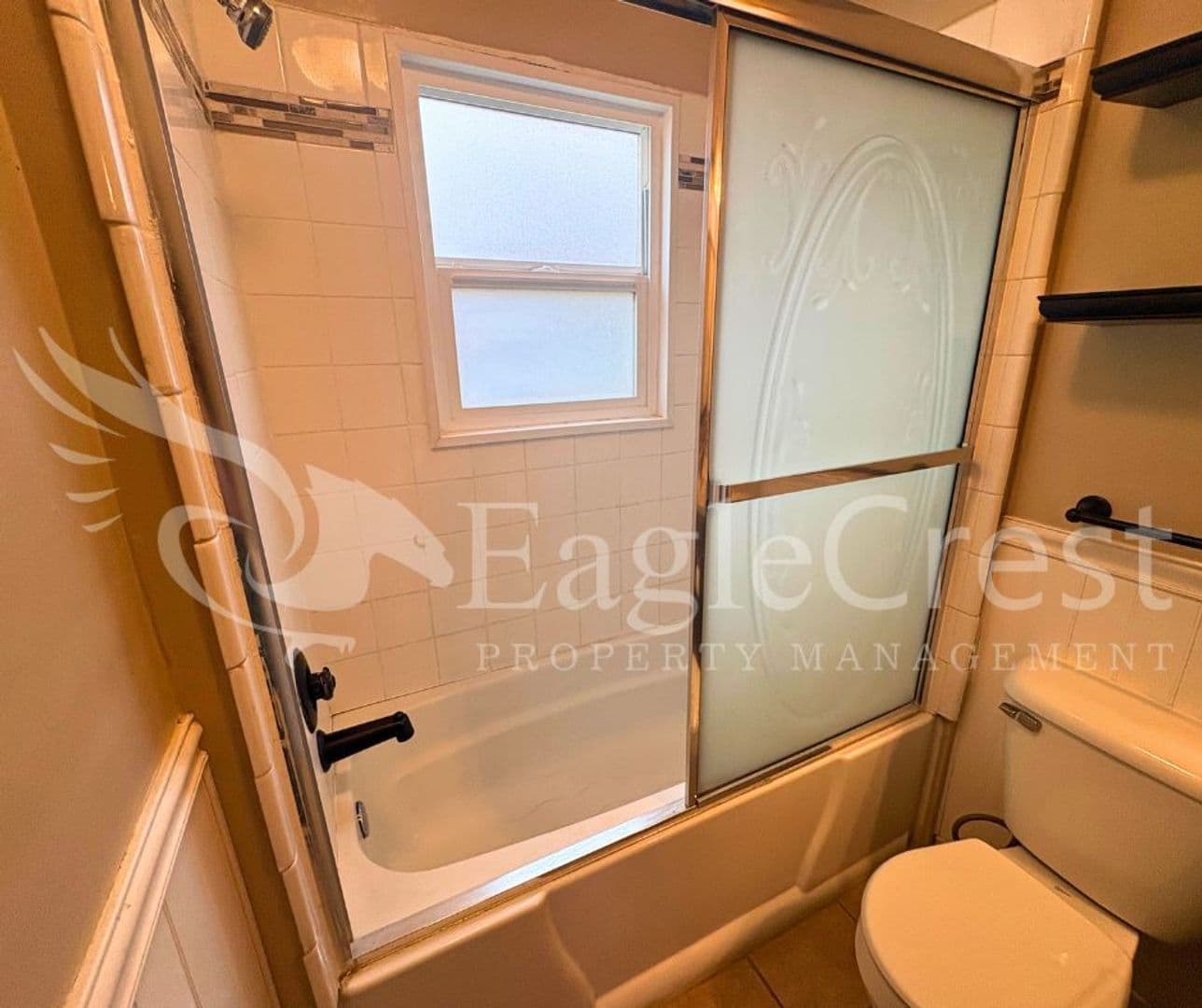 College Place Apartment: 127 SW 6th St.