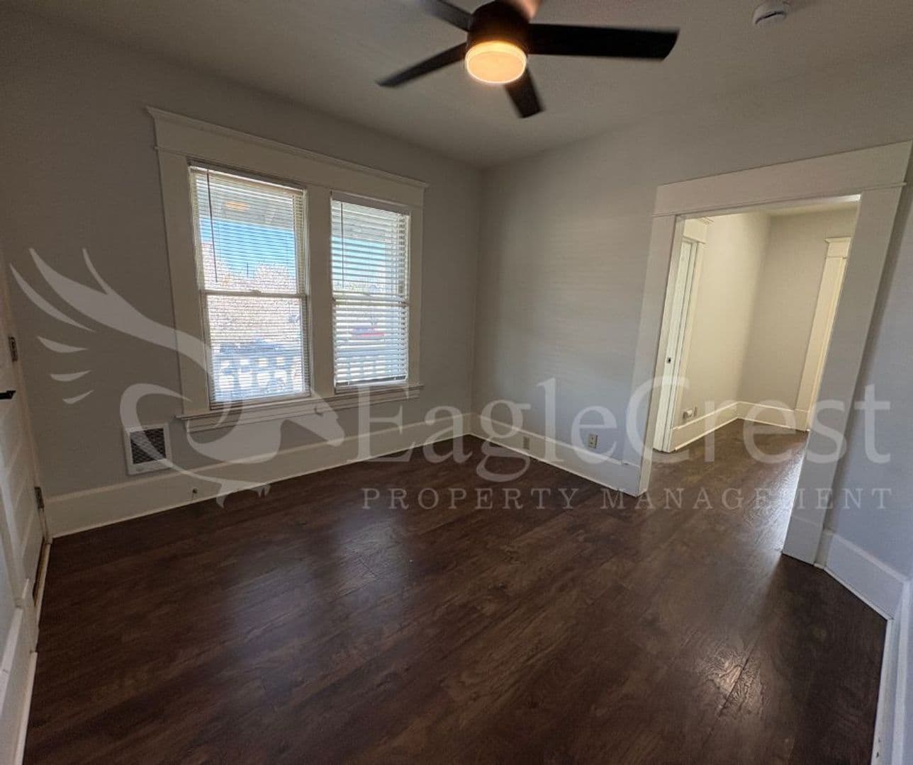 Walla Walla Apartment: 105 N. Spokane St.