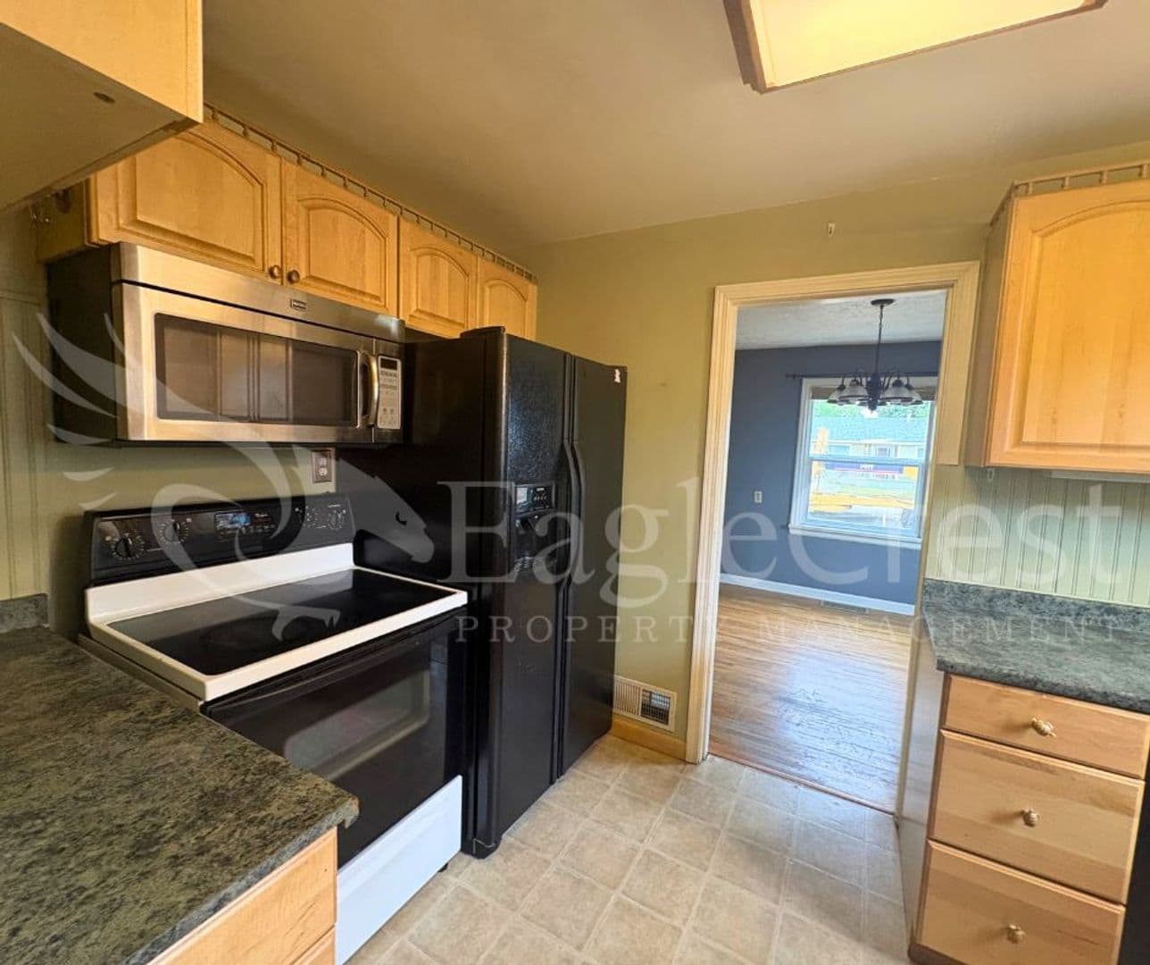 College Place Apartment: 127 SW 6th St.