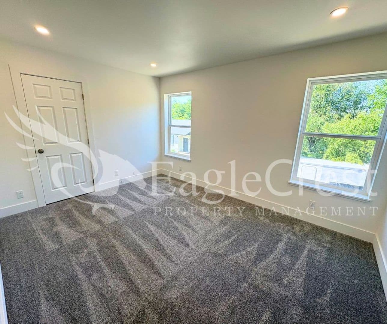 Walla Walla Apartment: 420 Ankeny St.