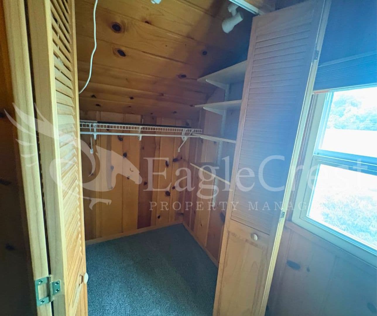 College Place Apartment: 127 SW 6th St.