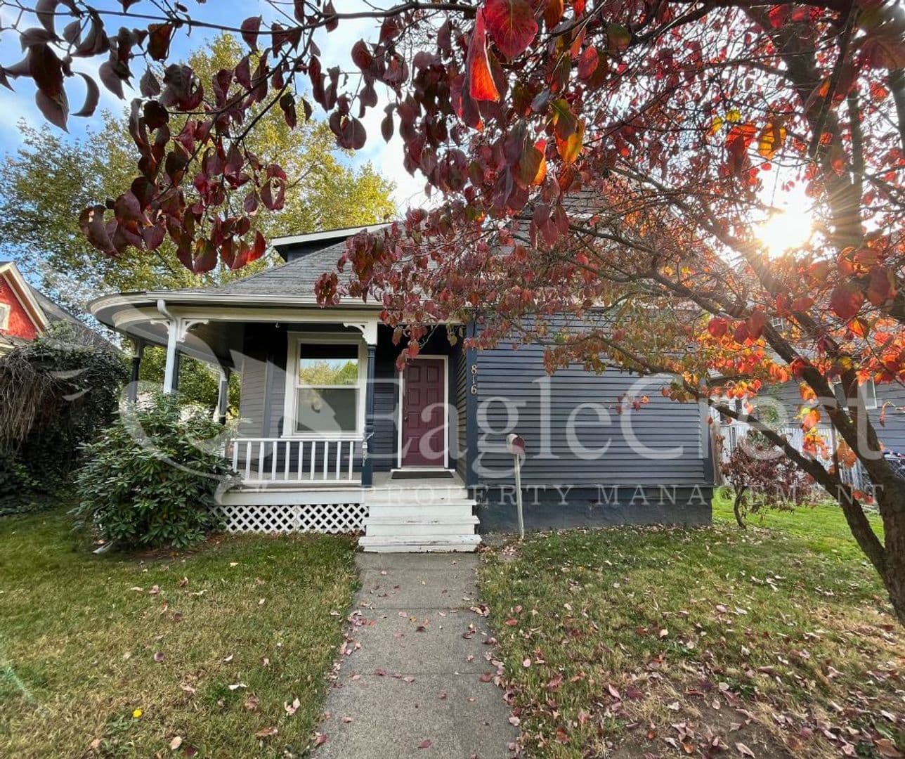 Walla Walla House: 816 E. Alder