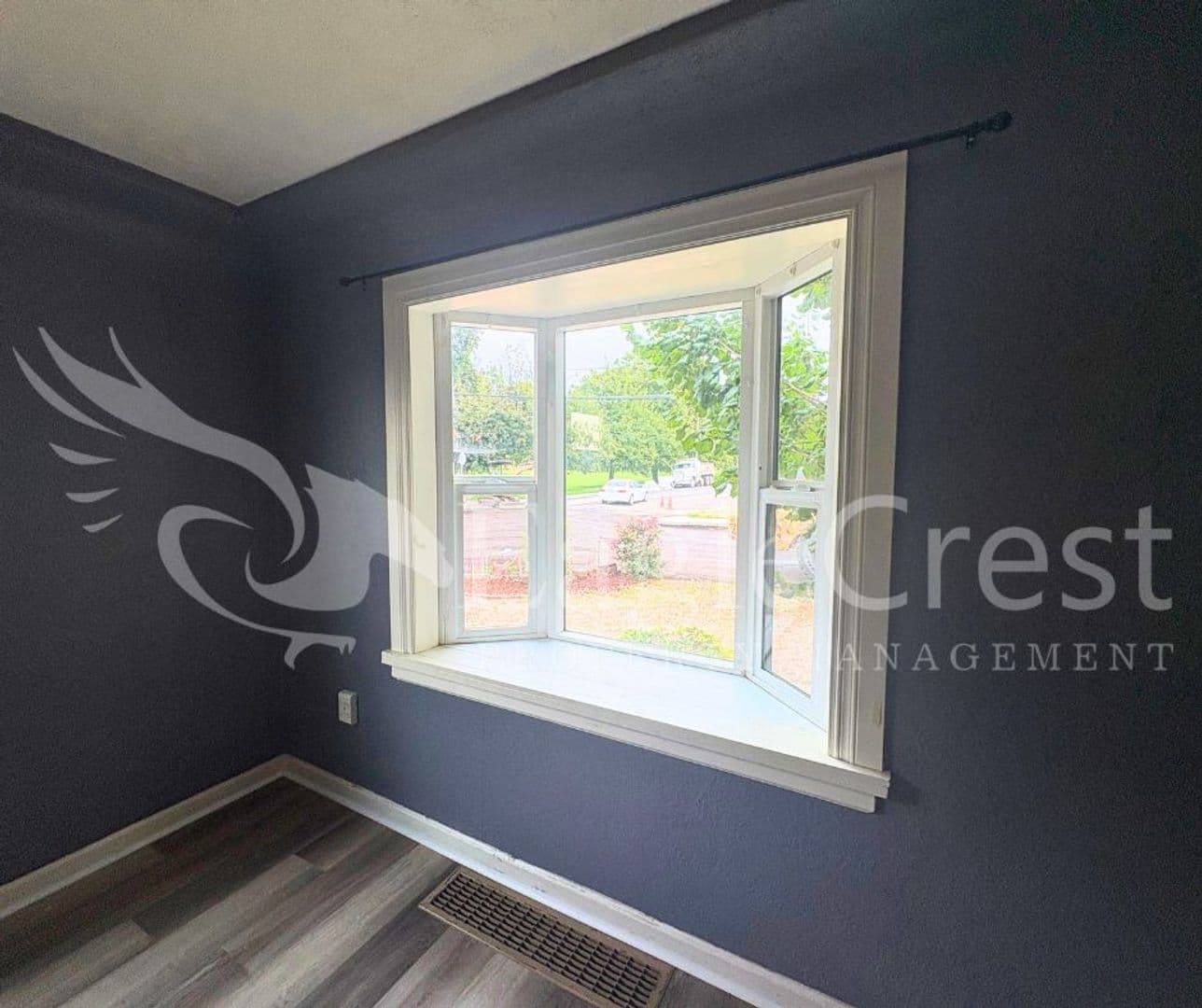 College Place Apartment: 127 SW 6th St.