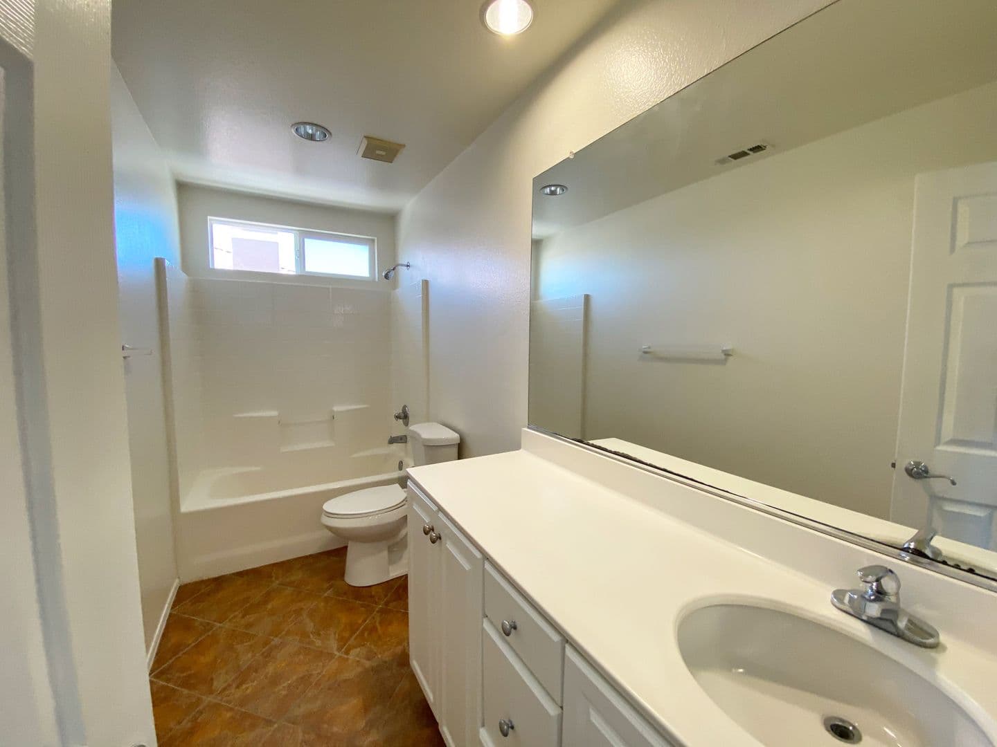 Palmdale House: 6141 Serra Way