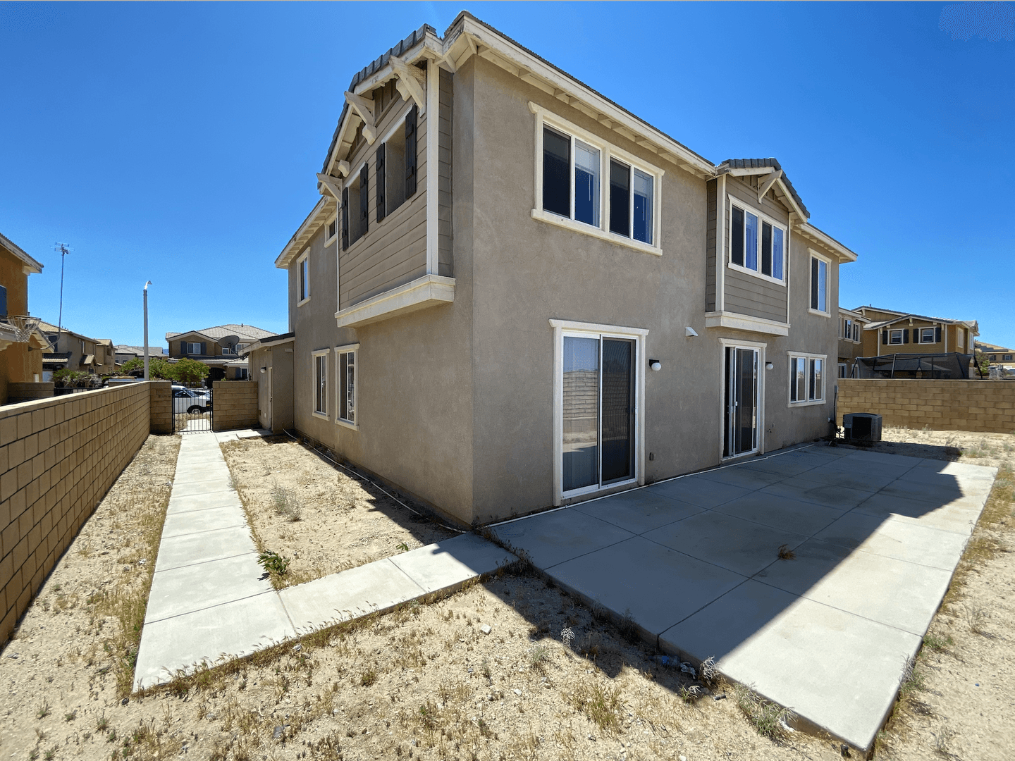 Palmdale House: 6141 Serra Way