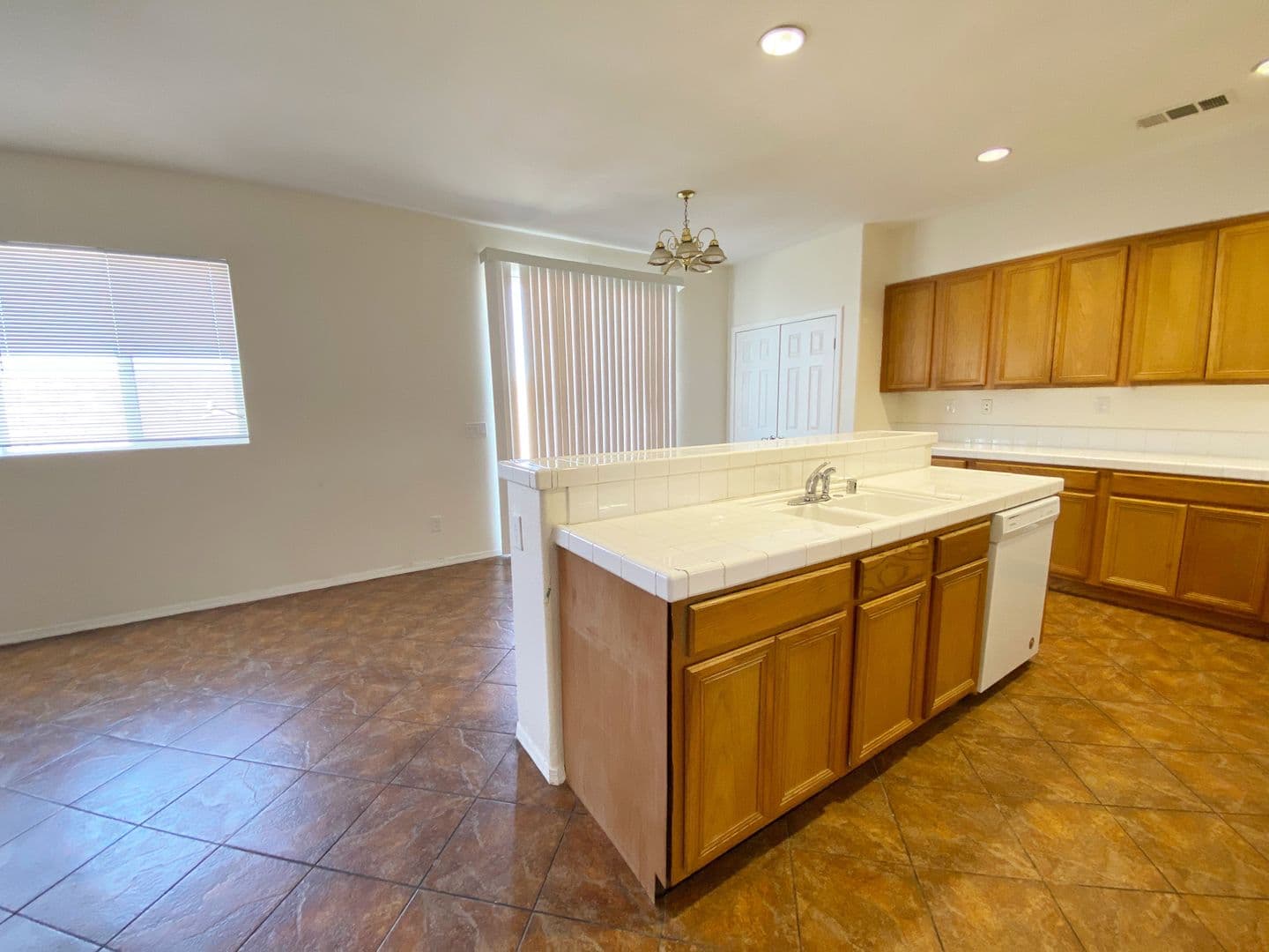Palmdale House: 6141 Serra Way