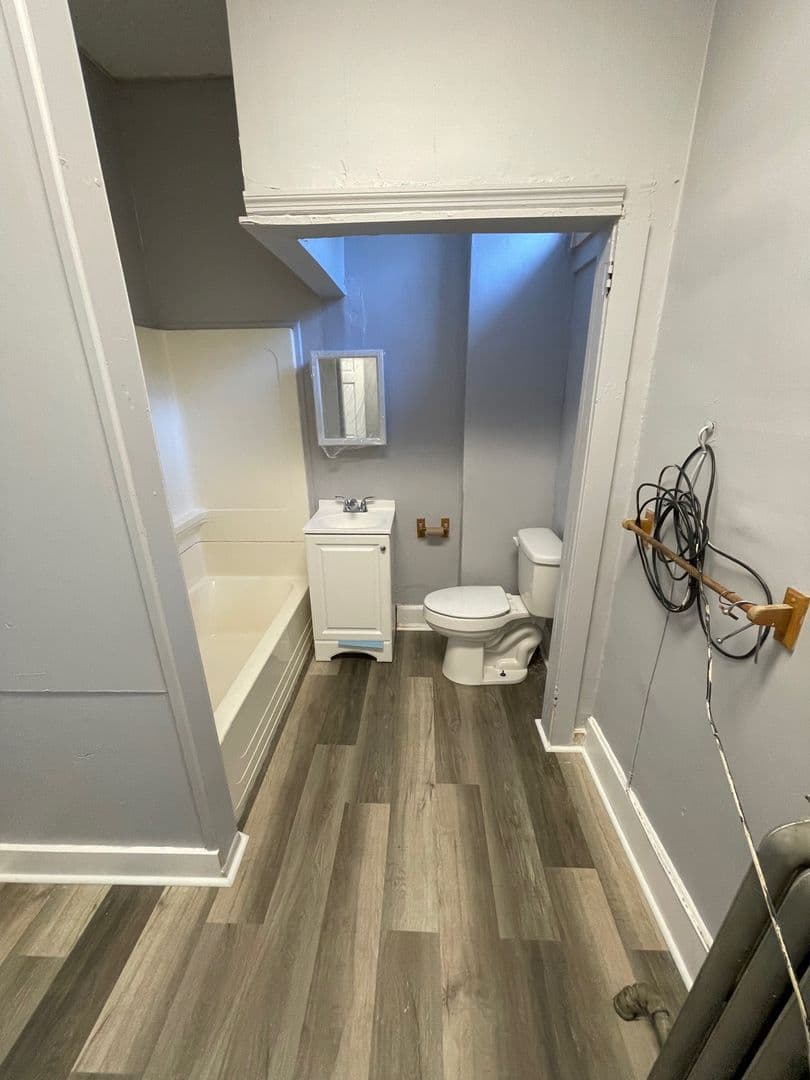 Philadelphia Apartment: 6005 Torresdale Ave
