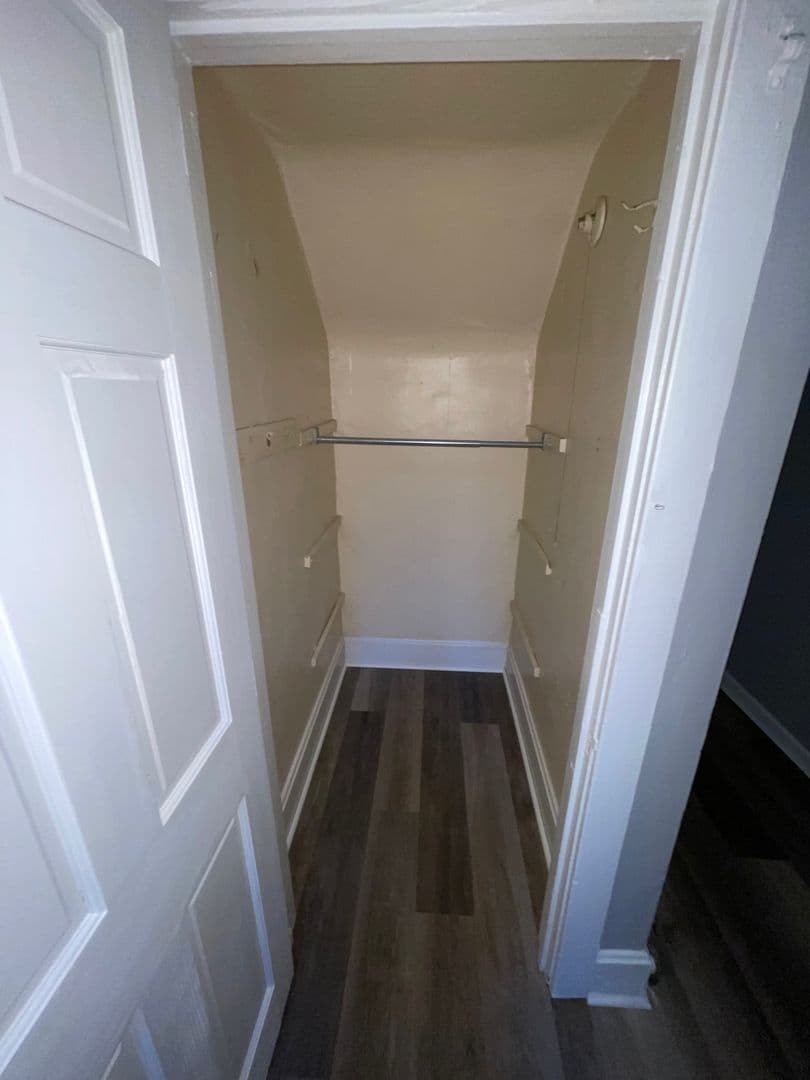 Philadelphia Apartment: 6005 Torresdale Ave