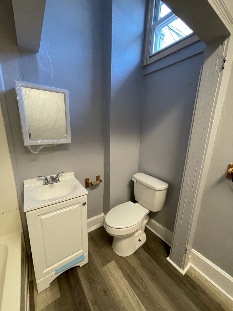 Philadelphia Apartment: 6005 Torresdale Ave