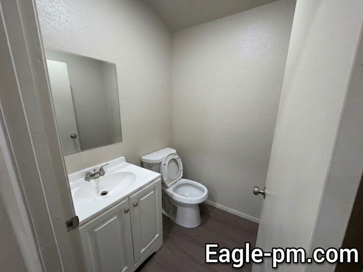 Miami Apartment: 712 Coyne St