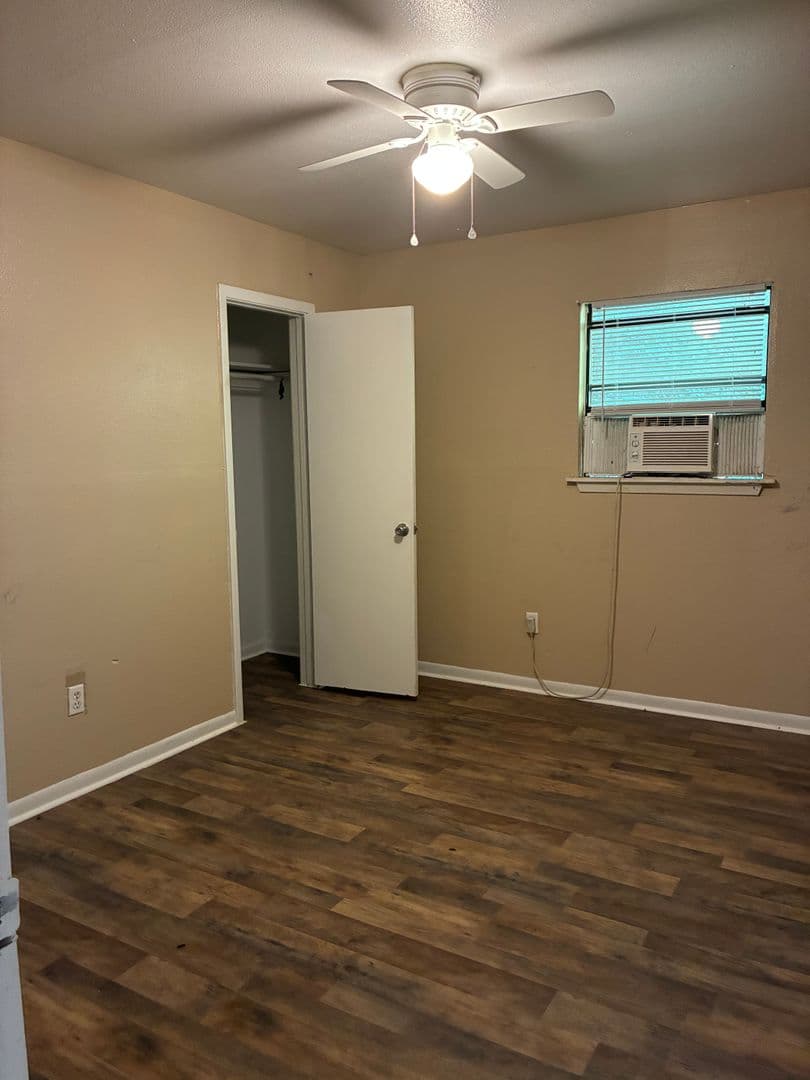 Lindale Apartment: 13491 CR 472