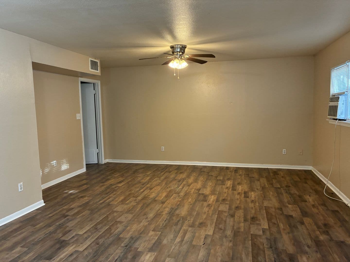 Lindale Apartment: 13491 CR 472
