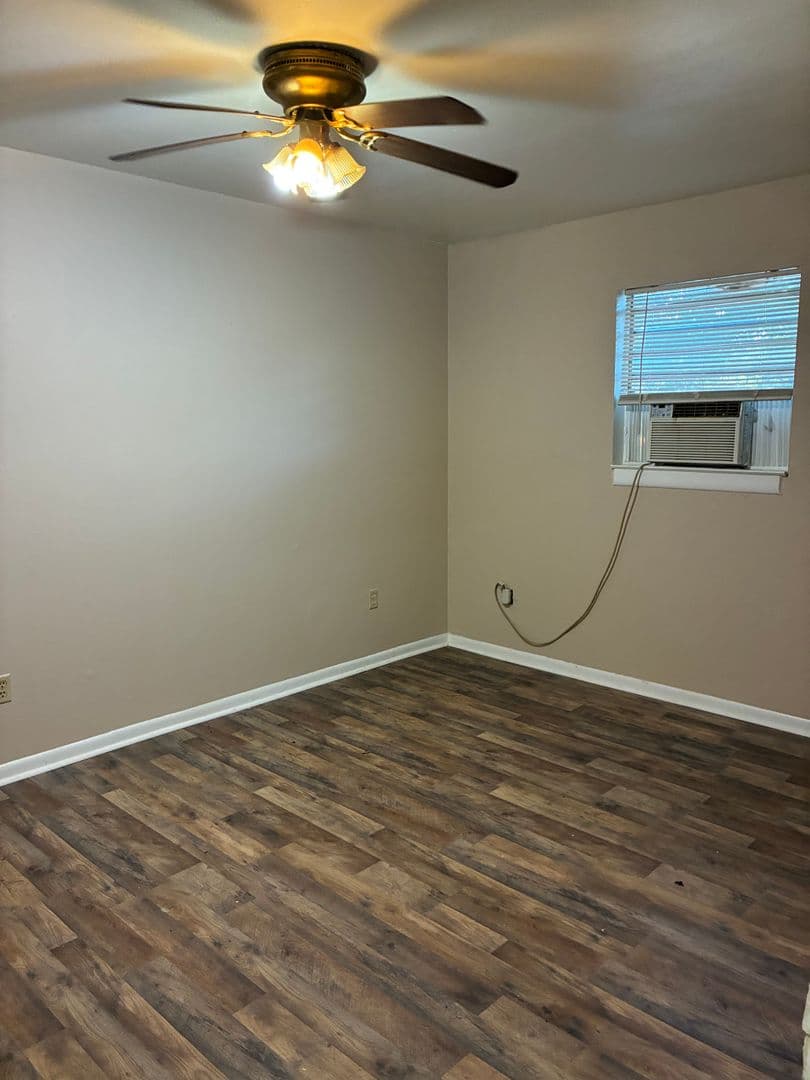 Lindale Apartment: 13491 CR 472