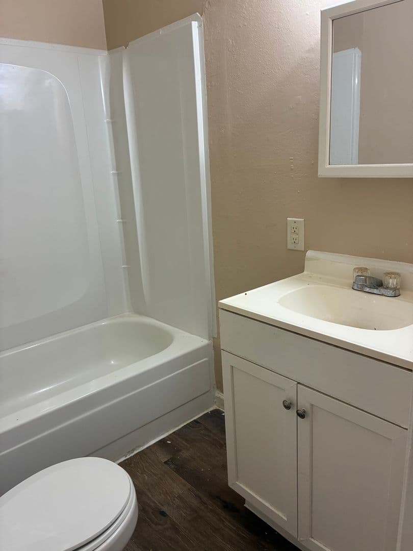 Lindale Apartment: 13491 CR 472
